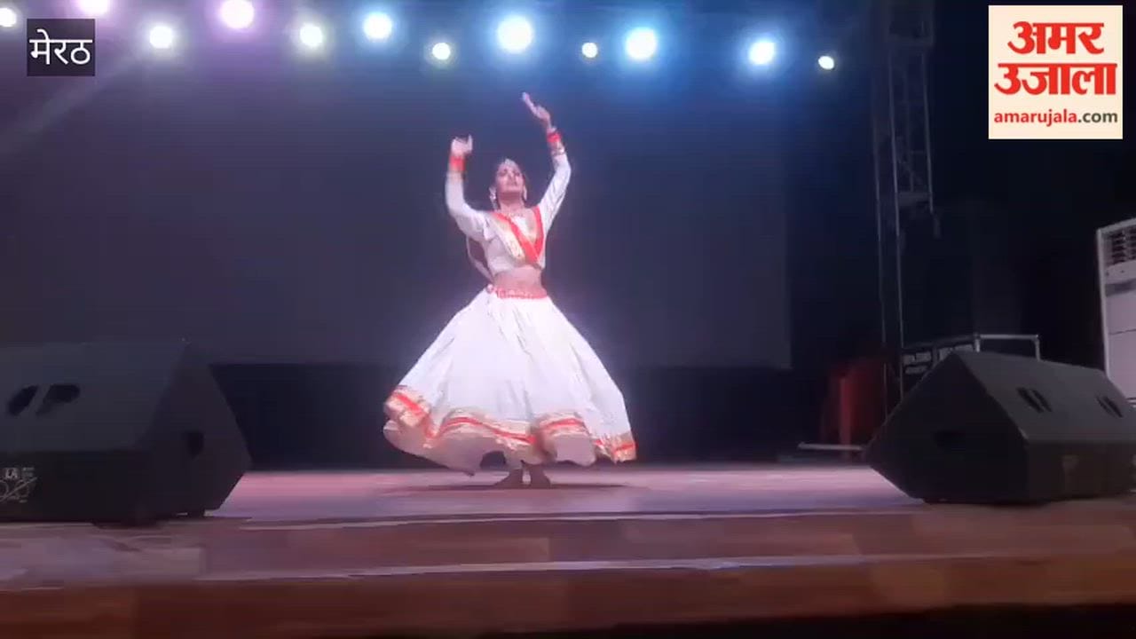 Meerut: Students presented dance in Patel Pavilion