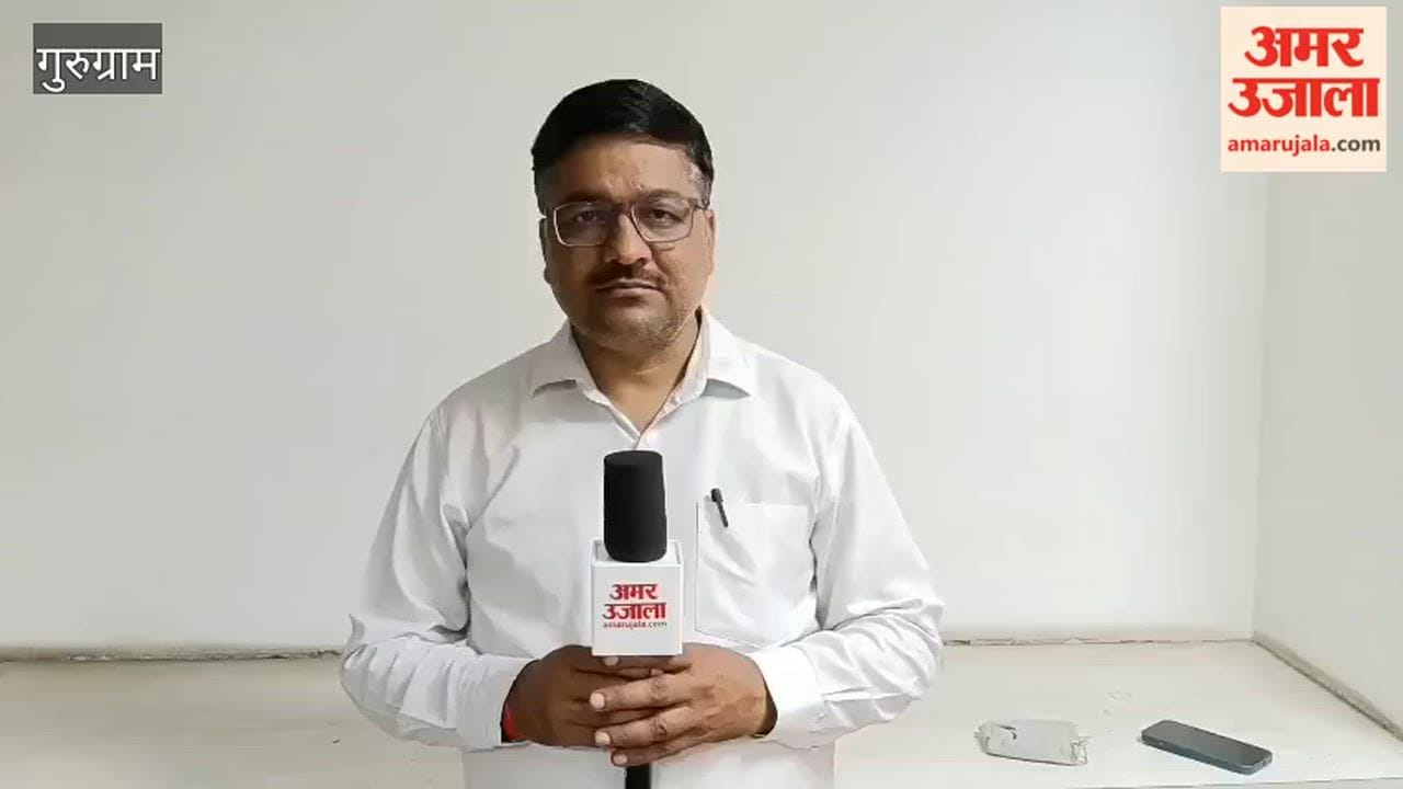 There is no relief from jam at Rajiv Chowk