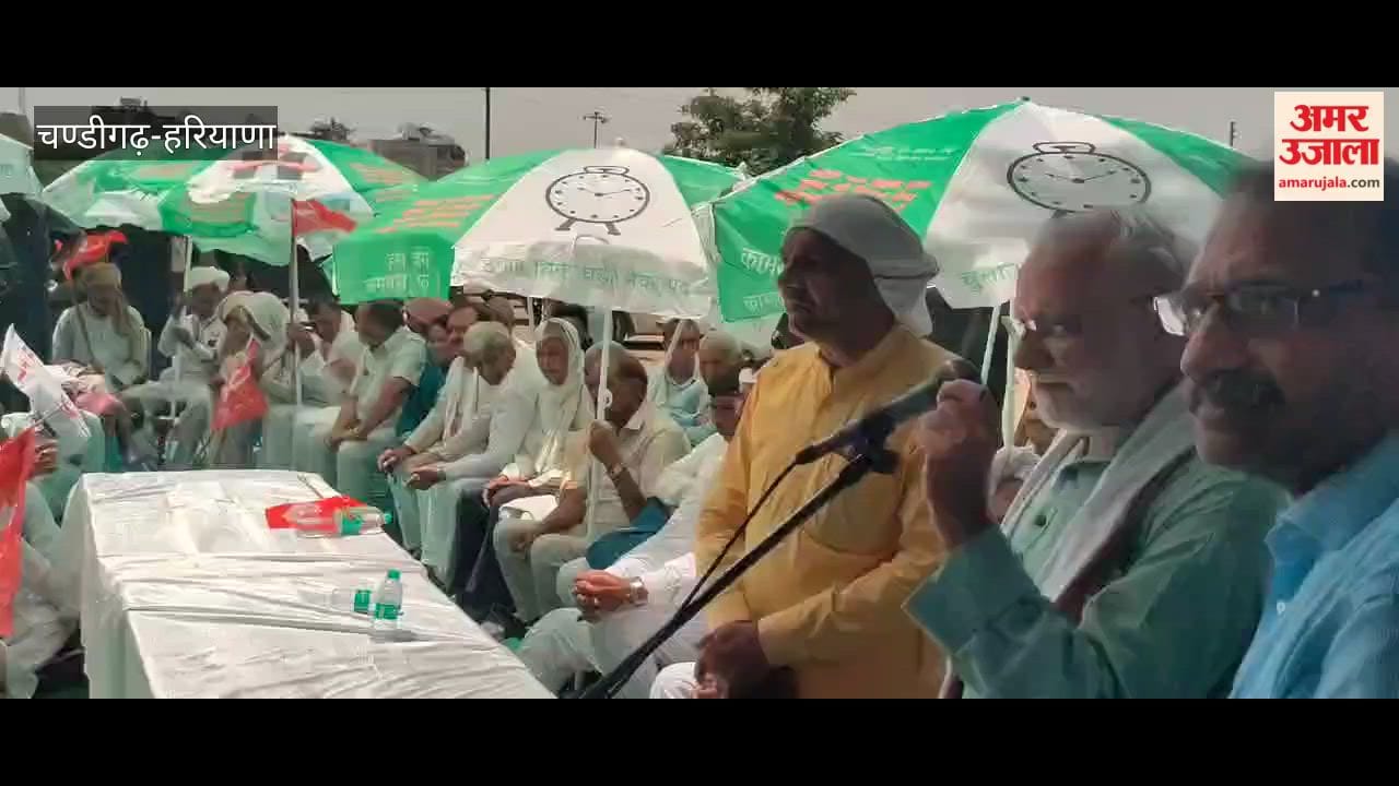 Protest in Panchkula against HPSC's recruitment system.