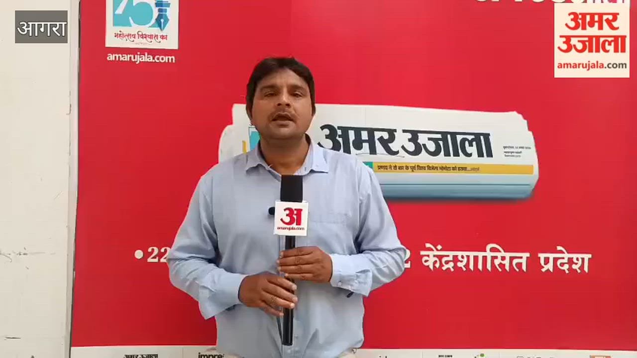 NHM and outsourcing workers, upset over salary, tied black ribbons
