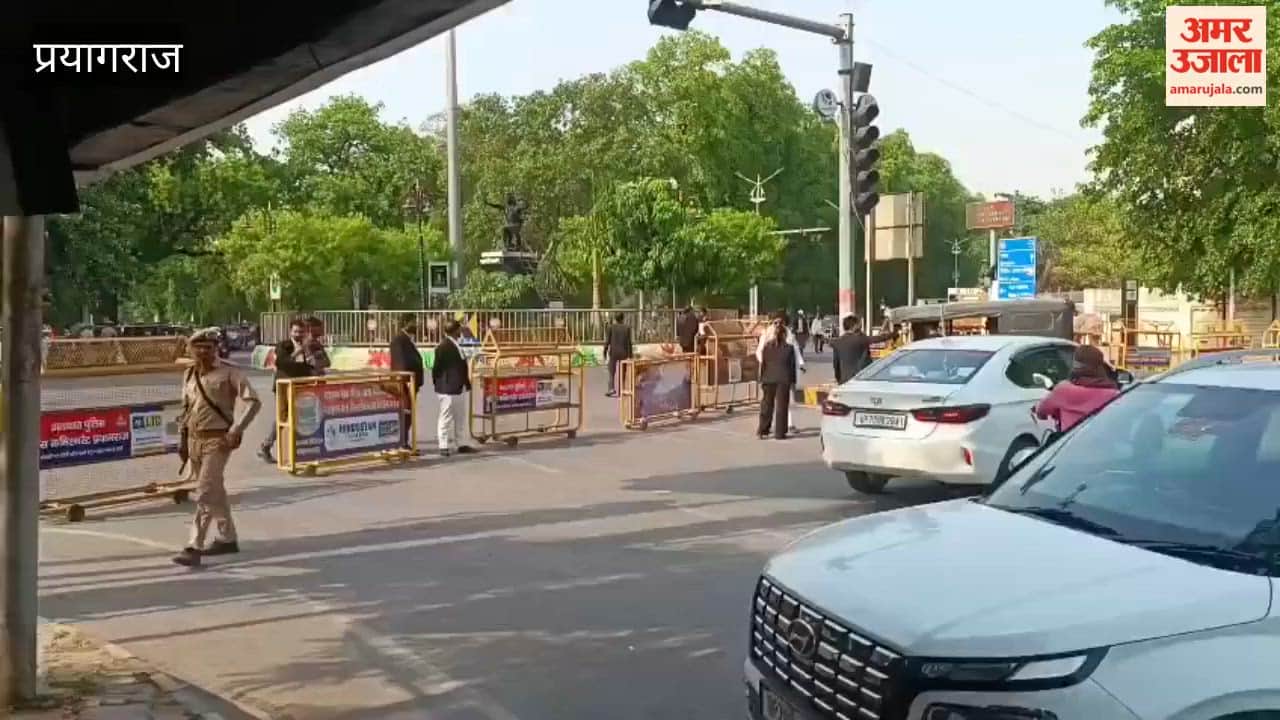 Lawyers and government press employees clash in Civil Lines, ACP faints
