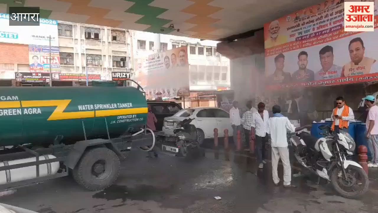 Municipal Corporation is spraying water to provide relief from heat