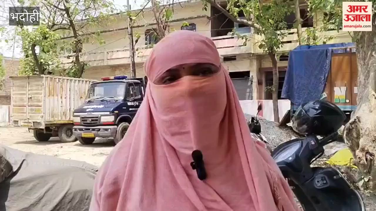 Woman Physically Exploited Under Pretext of Marriage Sits on Protest