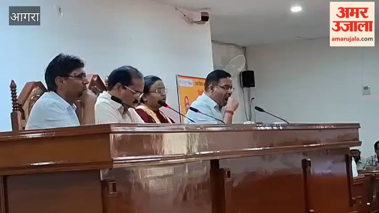 Public Protest Over Water Crisis Delays Agra Municipal Corporation Meeting Ahead of 1700 Crore Budget