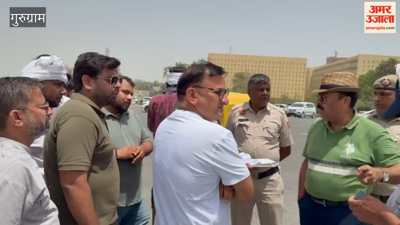 Police detained many transporters in Gurugram