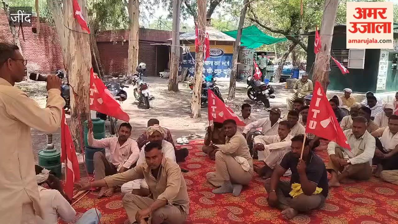 The strike of rural sanitation workers continued for the fifth day outside the Mini Secretariat over their demands.