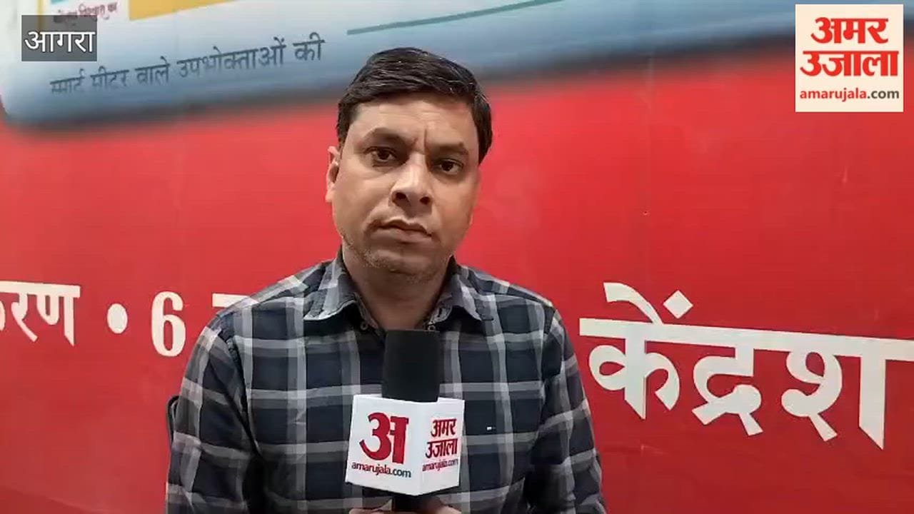 A short circuit caused a fire in the house, causing loss of lakhs