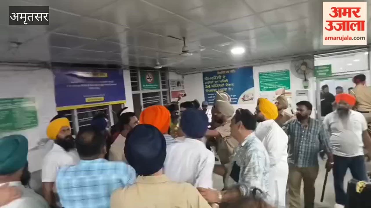 Congress and Akali workers clash at Amritsar Civil Hospital