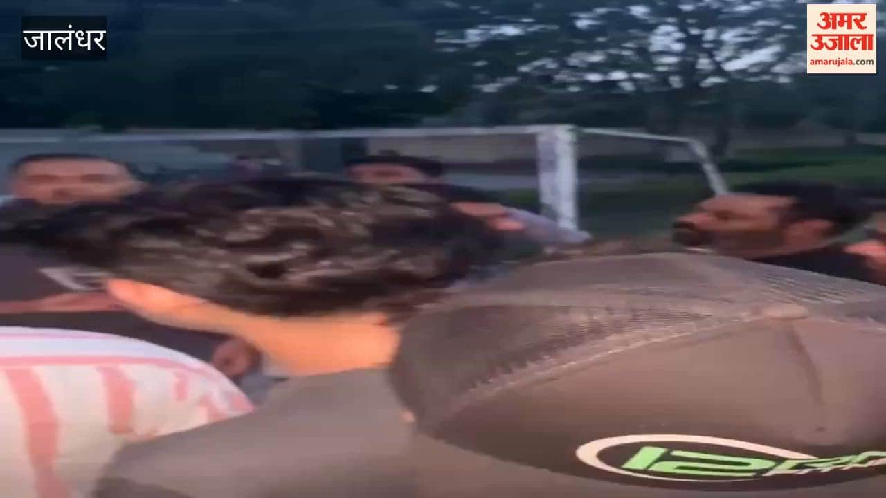 Hockey Olympian Mandeep Singh's Father Embroiled in Controversy; Scuffle with Children at Jalandhar Stadium