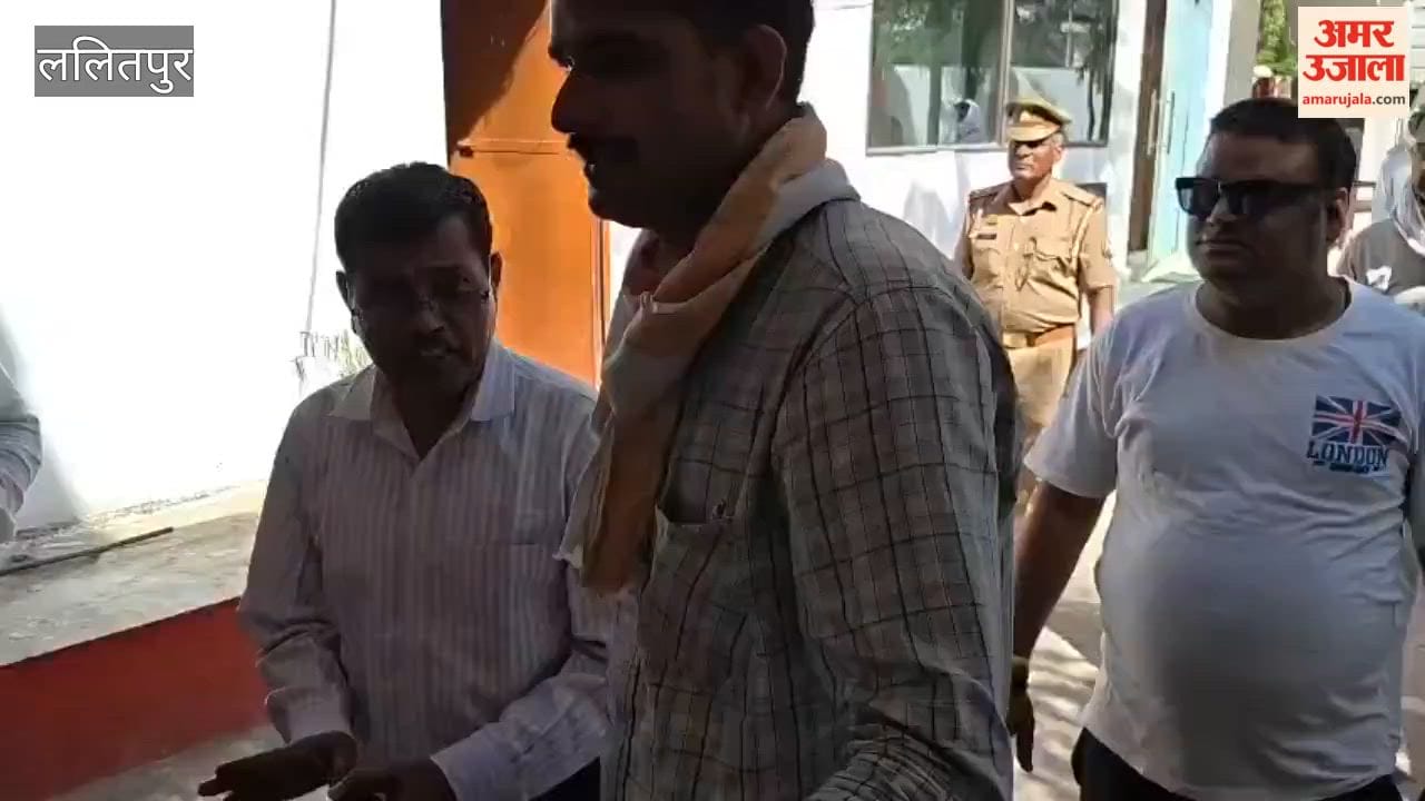 Ayurvedic officer and clerk caught red-handed with bribe of Rs 1 lakh