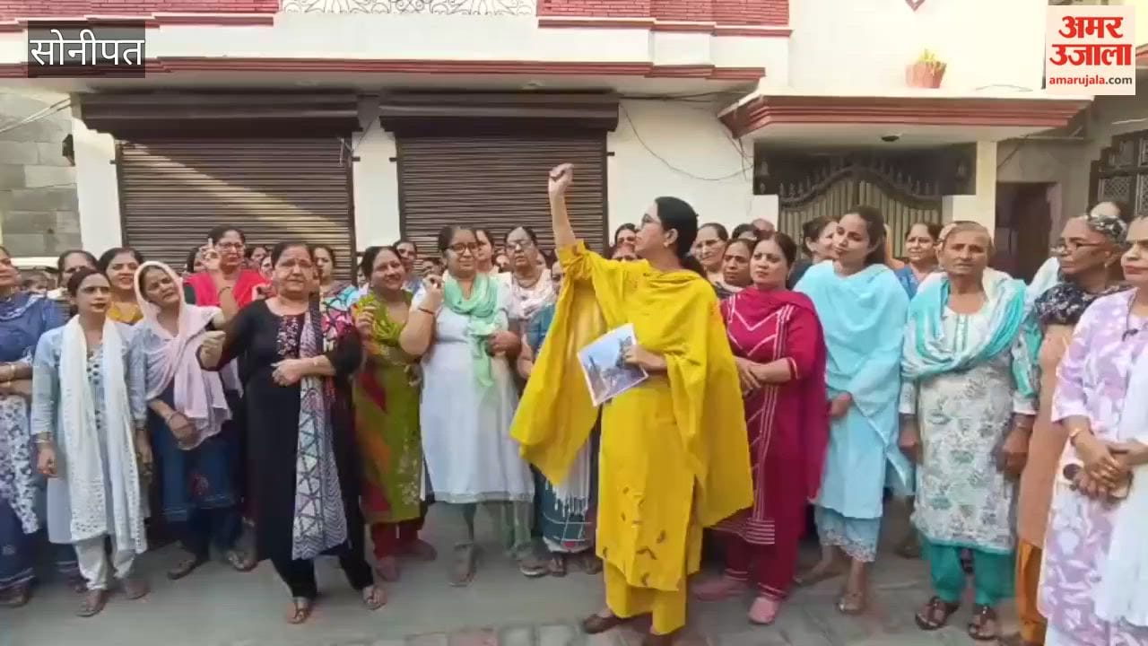 Punjabi community has split into two factions over the 'Panchnad Punjabi Gate' issue, with memorandums reaching even the Chief Minister.