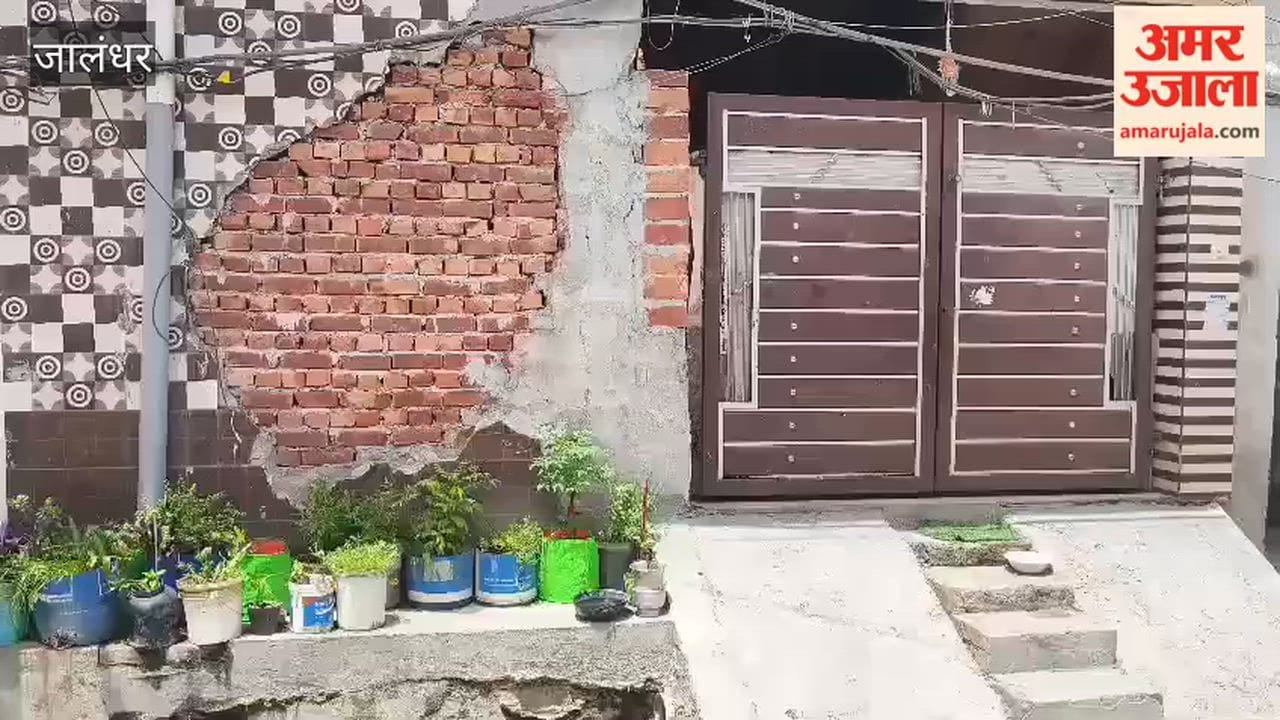 Bulldozer Runs Over Drug Traffickers' Homes in Jalandhar