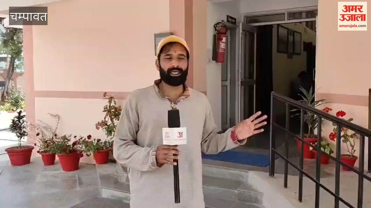 No Vehicle Day initiative in Champawat, DM and other officials reached office on foot