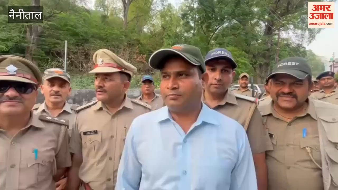 Forest workers organized a flag march in Ramnagar to protect tigers