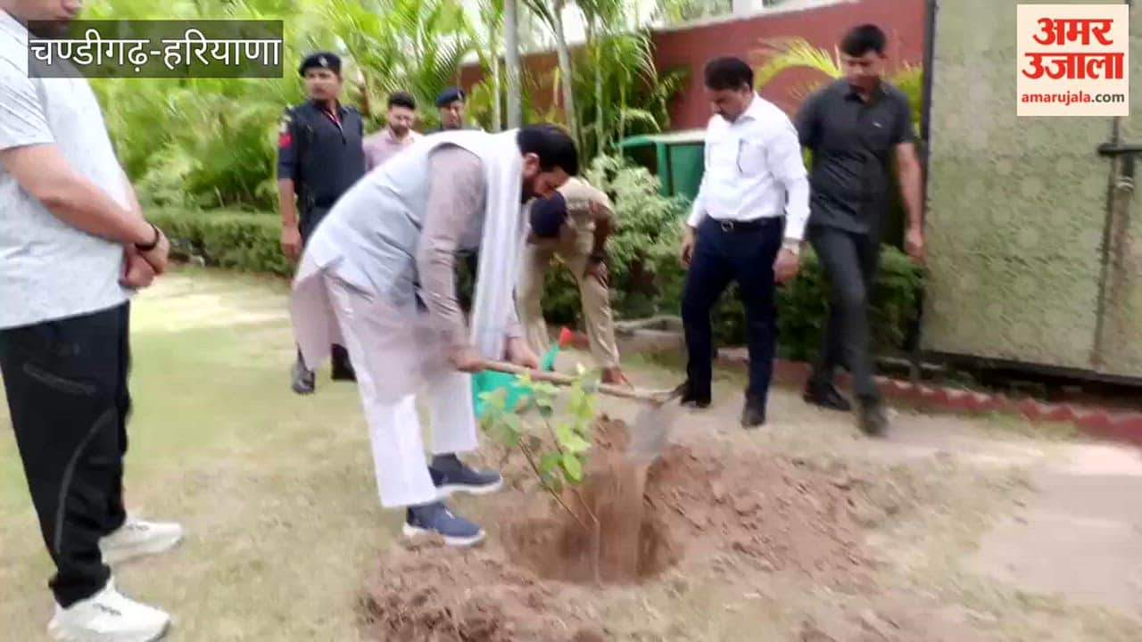Chief Minister Nayab Saini planted saplings at Sant Kabir Kutir.