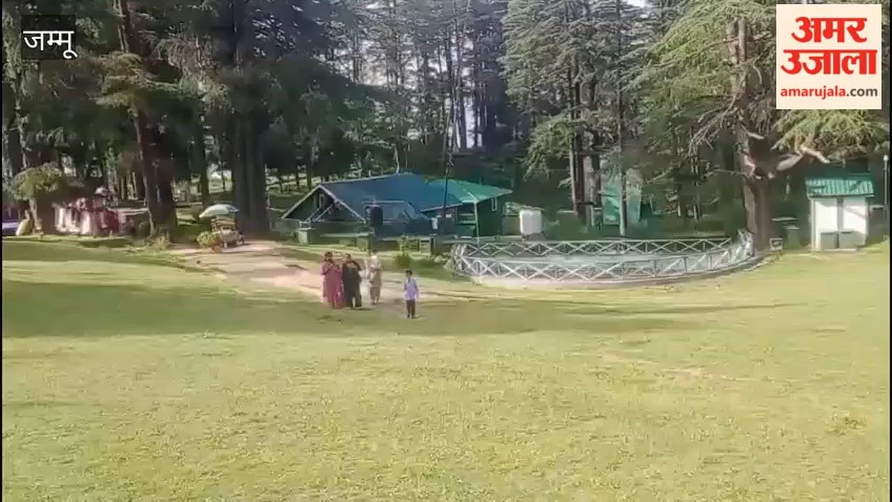 Decline in Tourist Arrivals in Patnitop; Traders Express Concern