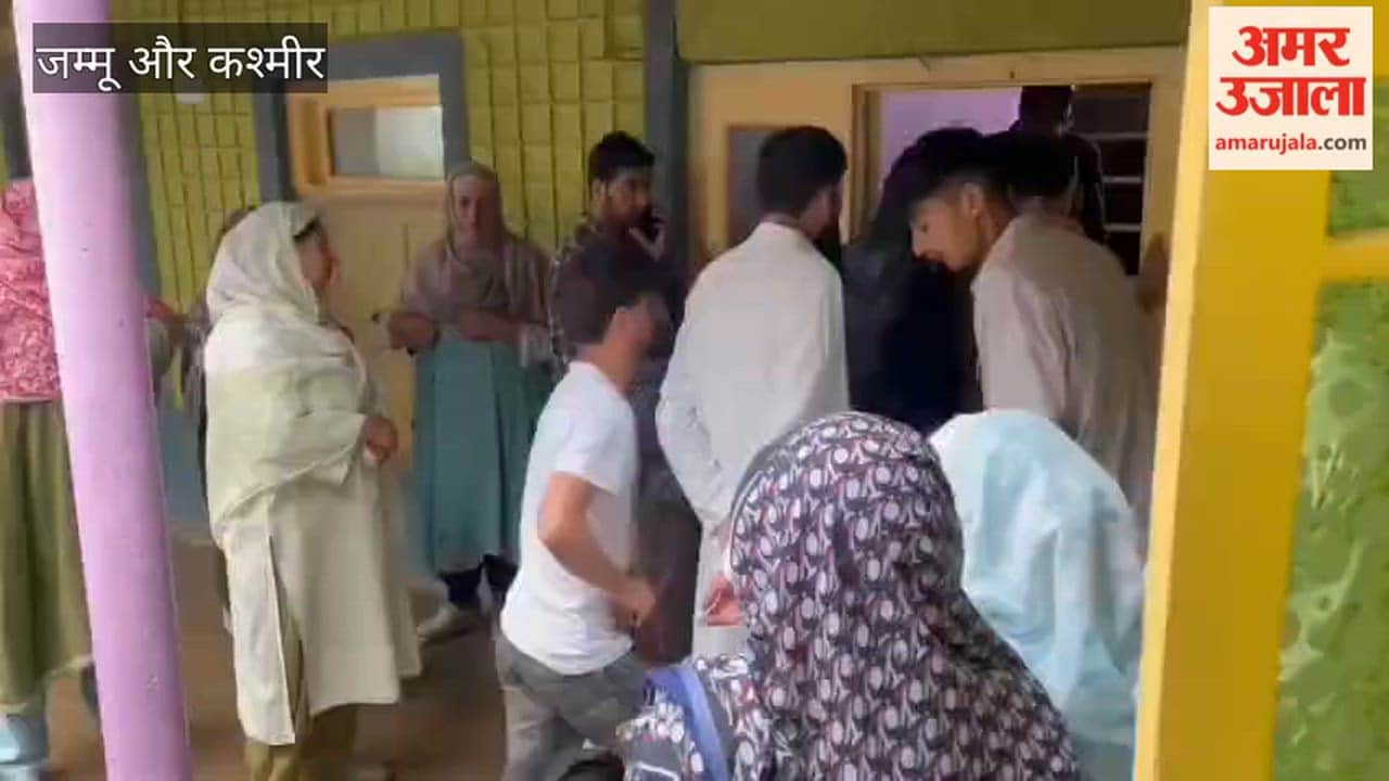 Heavy Rainfall Damage Road Near Darul Uloom Rahimiya, Water Enters Homes