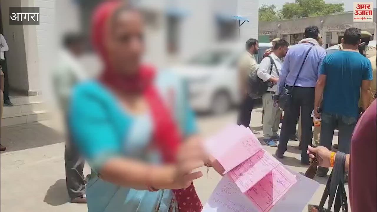 Woman Creates Uproar at DCP Office in Agra