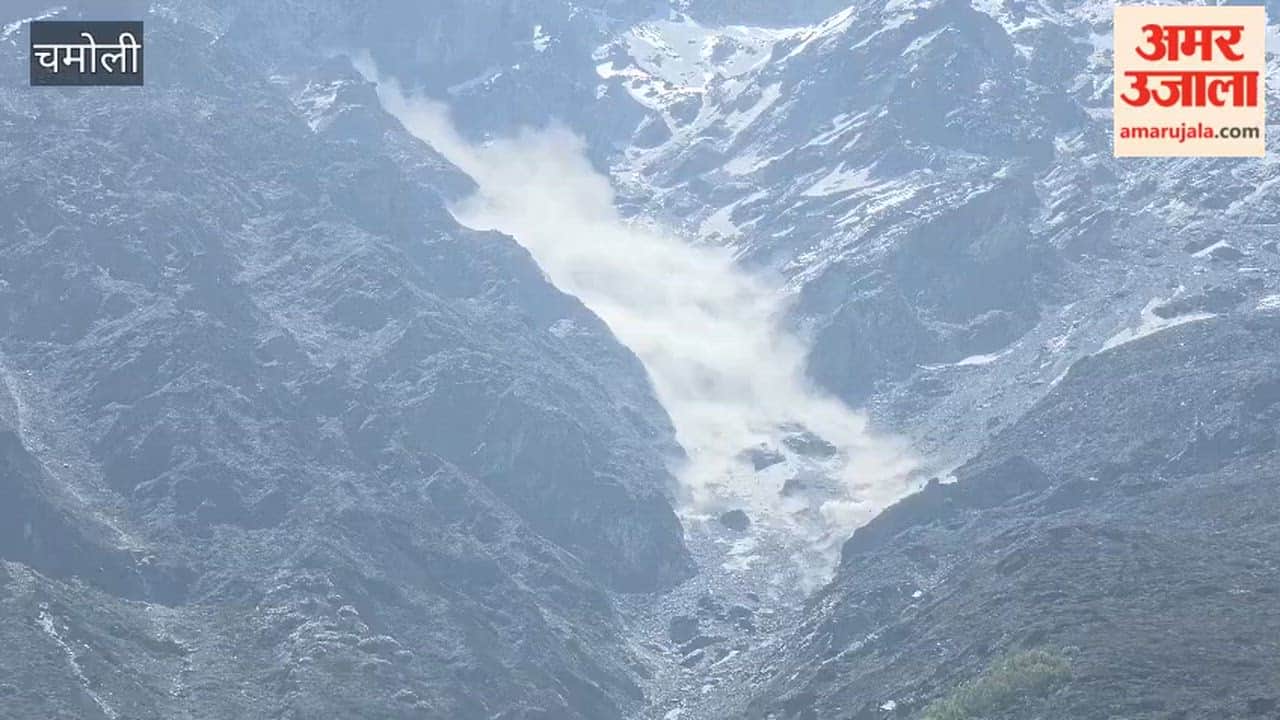Glacier Breaks Above Kanchan Ganga in Badrinath Dham