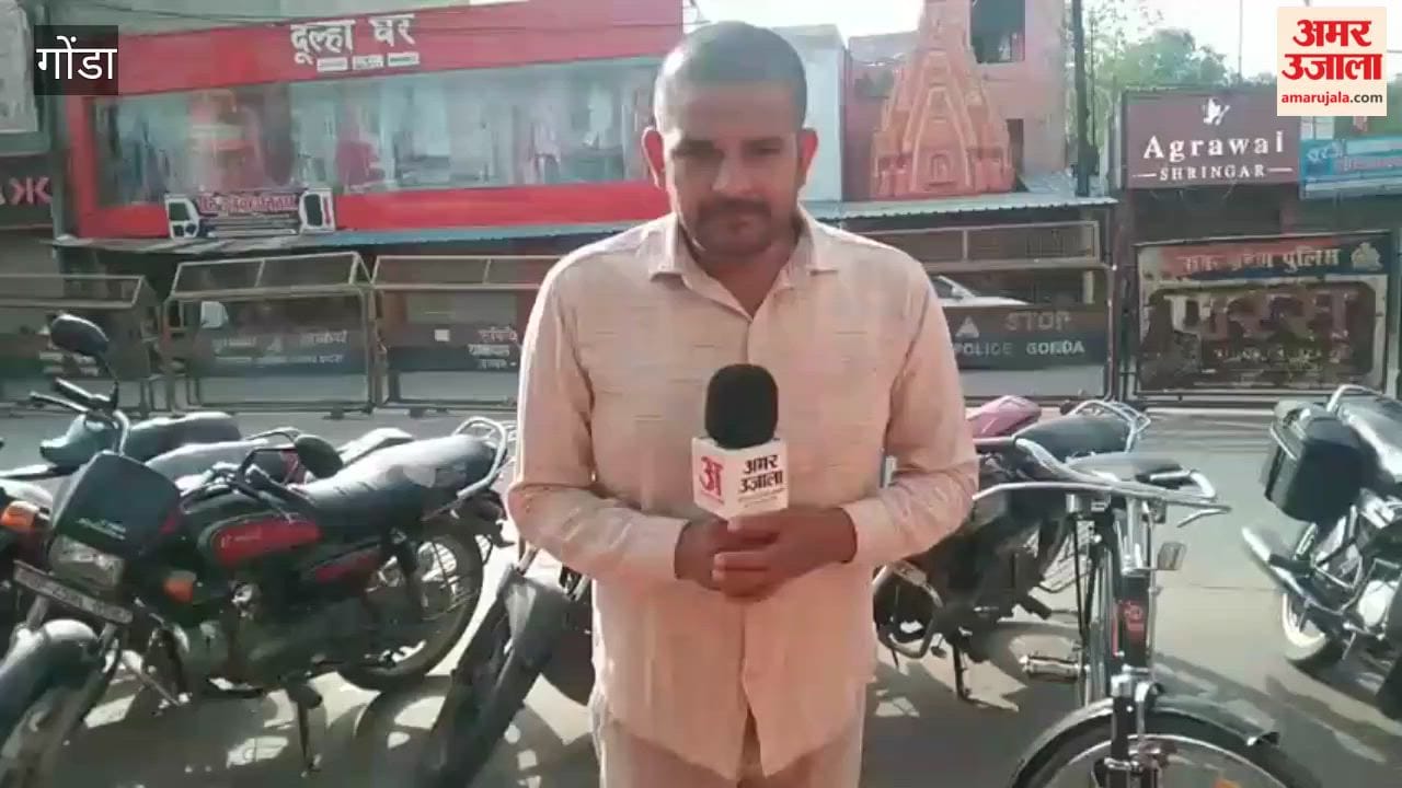पार्थिव शिवलिंग पूजन से प्रसन्न होते हैं भगवान भोलेनाथ, गोंडा में दुखहरण नाथ मंदिर में श्रद्धालुओं की भीड़