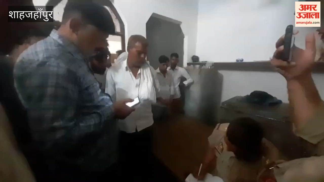 dogs attacked an 11-year-old girl in Shahjahanpur
