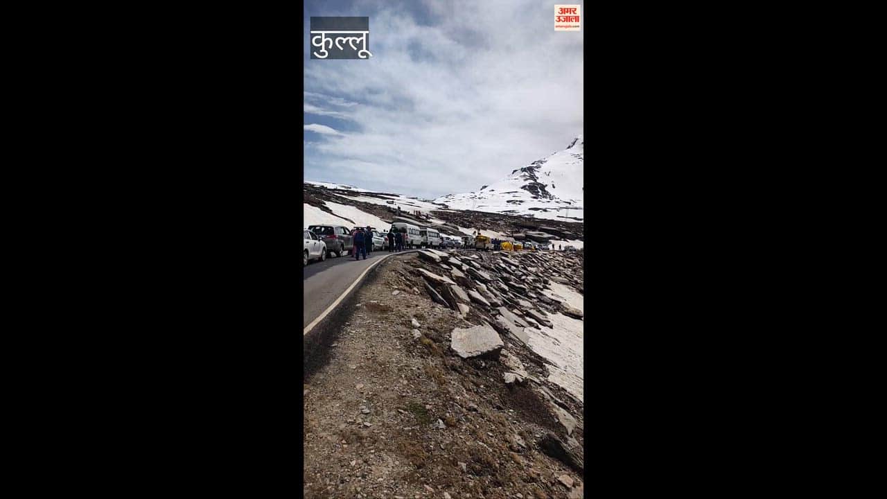 Kullu: Tourists find relief from the heat of the plains in the valleys of Rohtang
