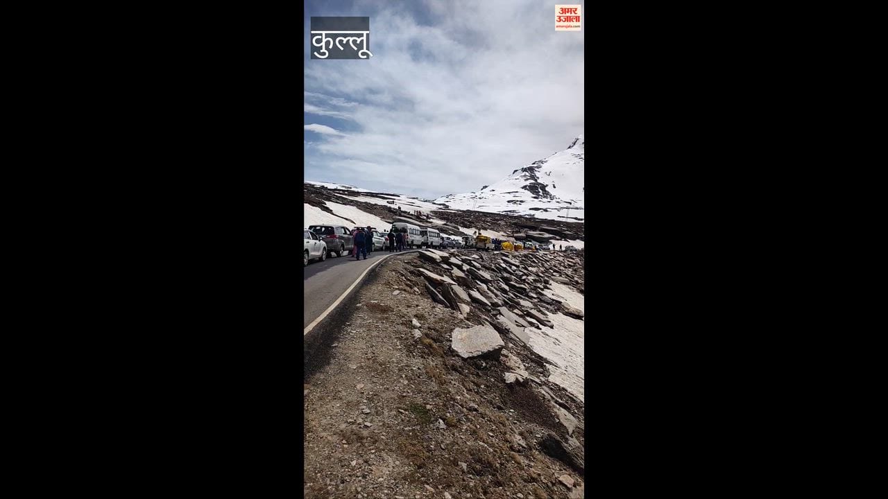 Kullu: Tourists find relief from the heat of the plains in the valleys of Rohtang