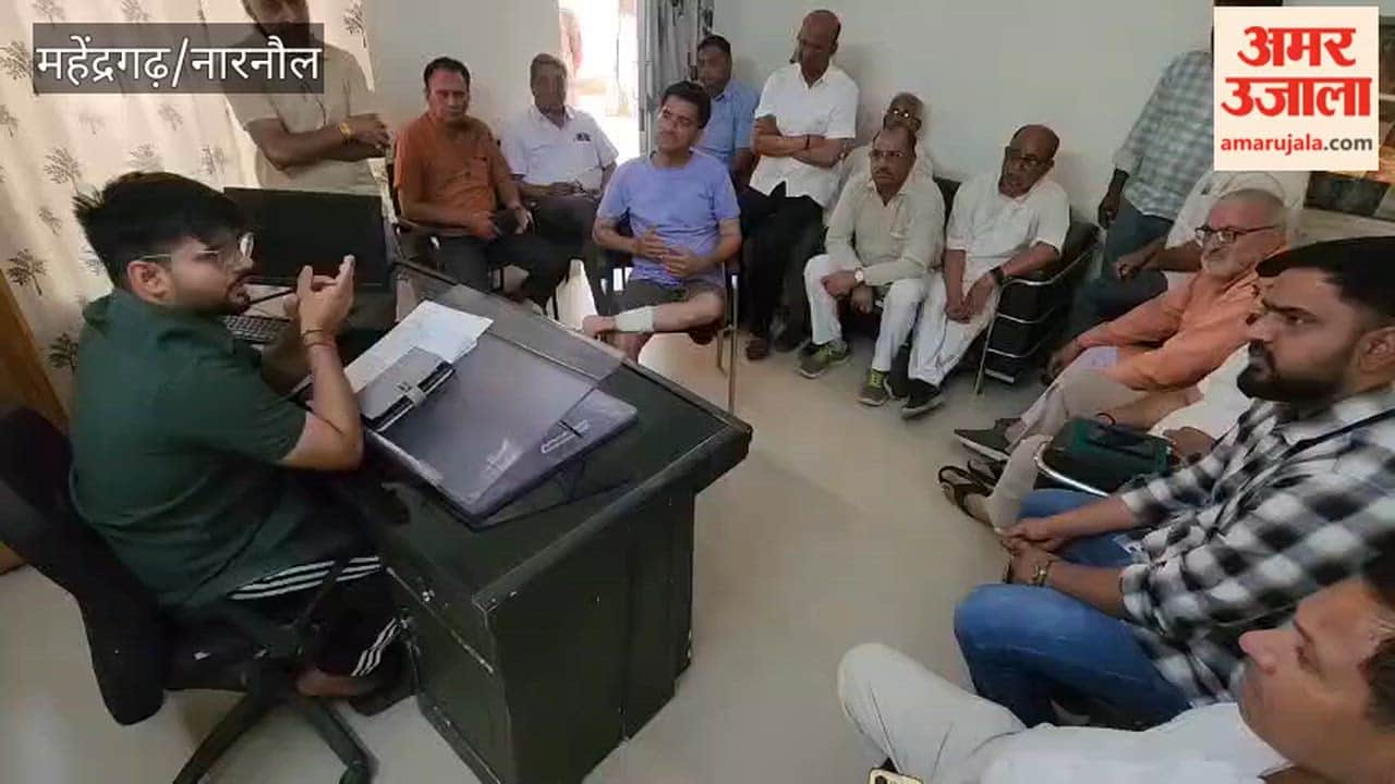 SDM held a meeting with the people regarding the problem of monkeys.