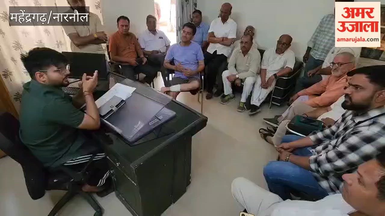 SDM held a meeting with the people regarding the problem of monkeys.