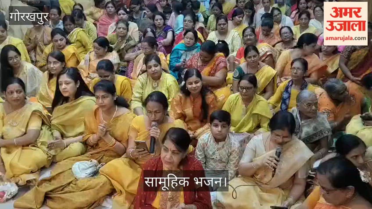 Women sang hymns of Lord Hari at Grewal Bhawan, a wave of faith surged during Purushottam month.