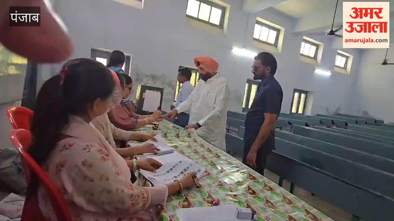 Senior BJP leader Kewal Singh Dhillon cast his vote in Barnala.