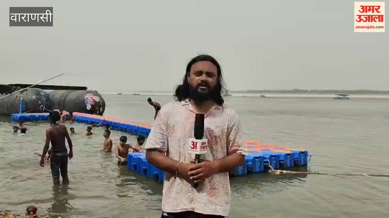 Tourists Troubled by Filth Kashi Ganga Ghats