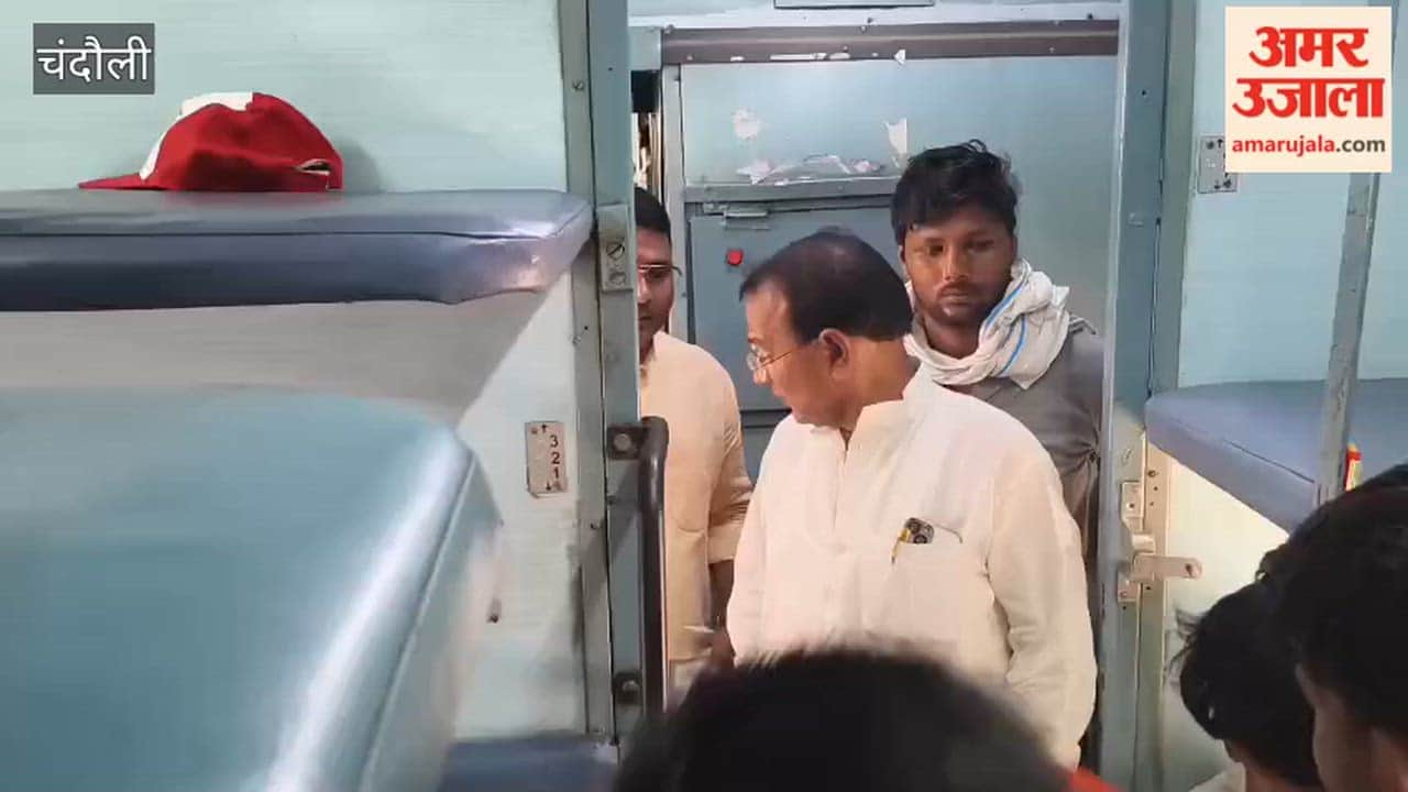 Guests Arriving for Tribal Culture Festival Welcomed at PDD Upadhyaya Junction