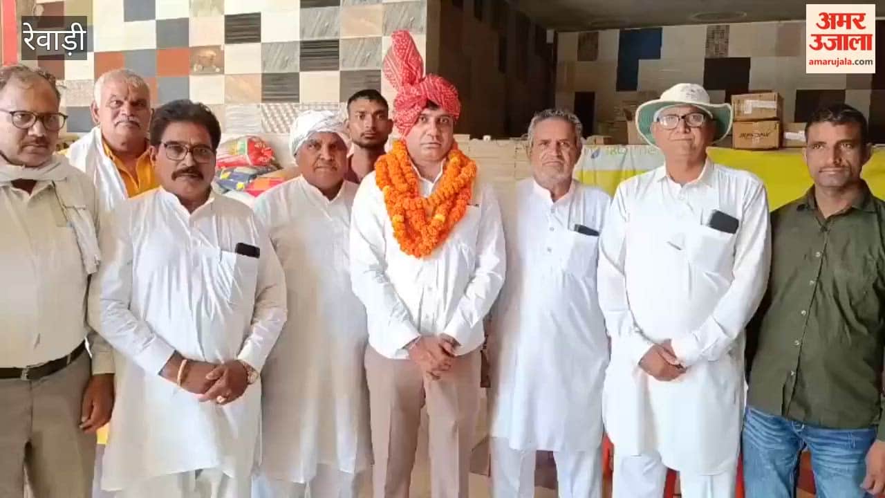 Manoj Bagri, State President of the Congress SC Department, received a grand welcome upon his arrival in Rewari