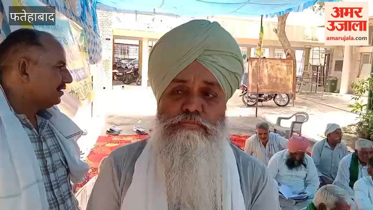 In Ratia, Fatehabad, a warning has been issued regarding a road blockade and tractor march if the demand for the transfer of the Naib Tehsildar is not met.