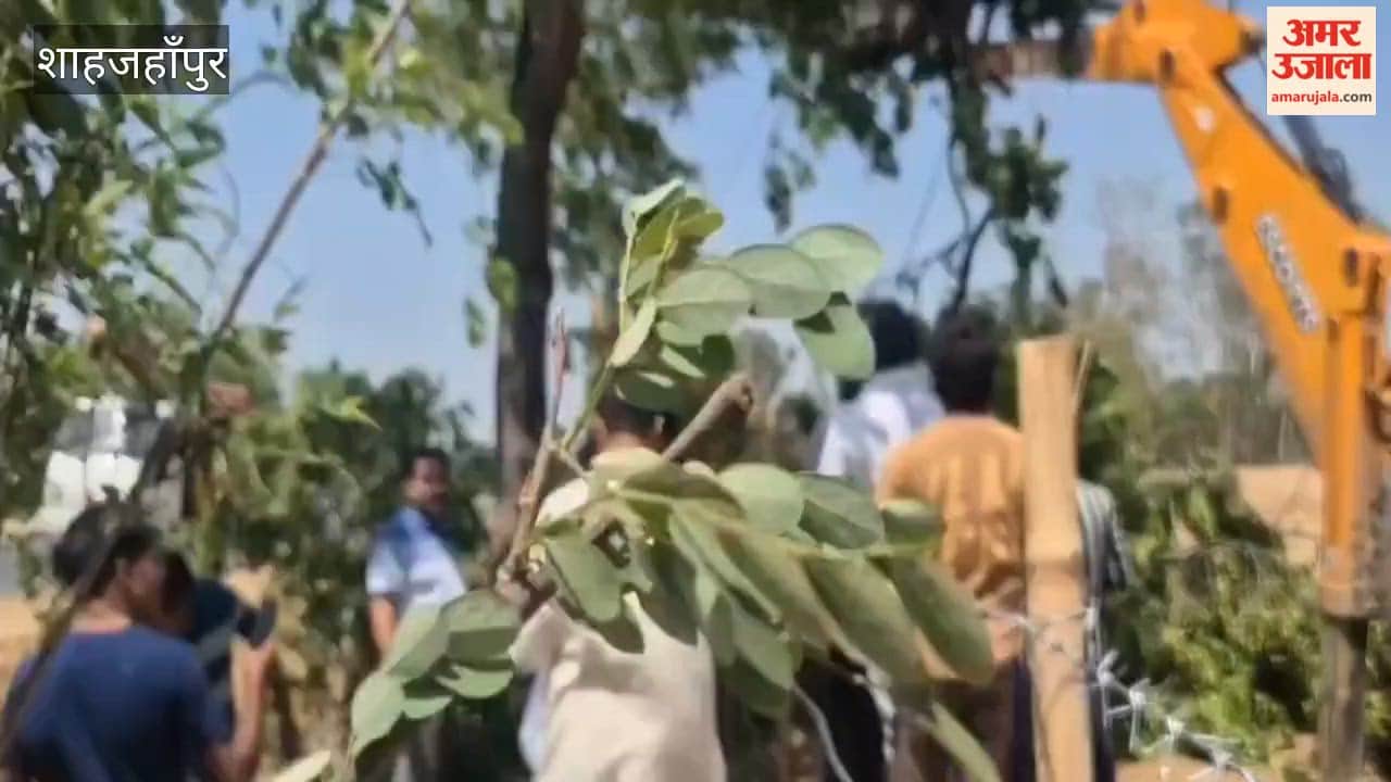 Power cuts due to storm in Shahjahanpur