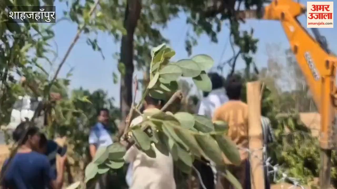 Power cuts due to storm in Shahjahanpur