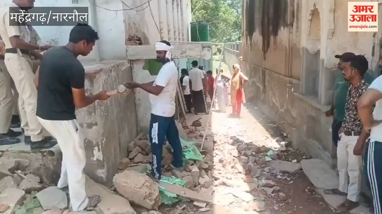 Municipal Corporation's 'Yellow Claw' Strikes Against Illegal Encroachments in Mahendragarh; Heated Arguments Erupt Between Encroachers and Civic Officials.
