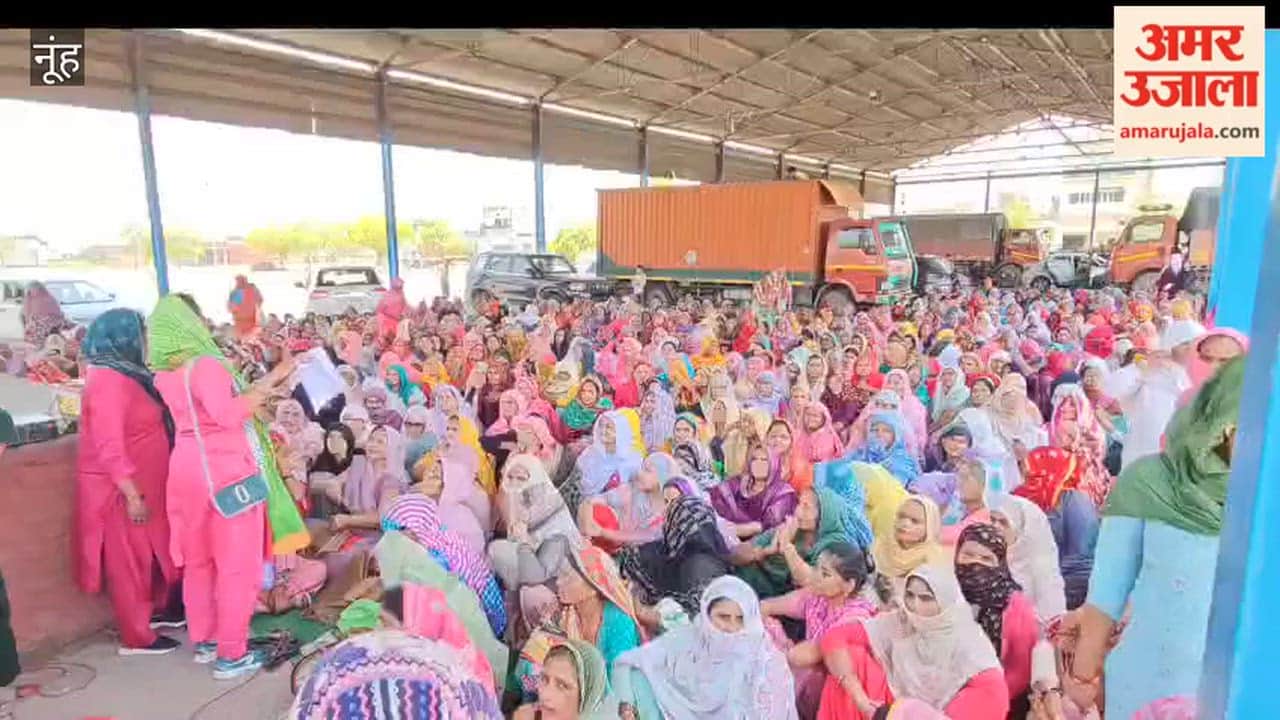 Anganwadi workers give ultimatum to government before Eid