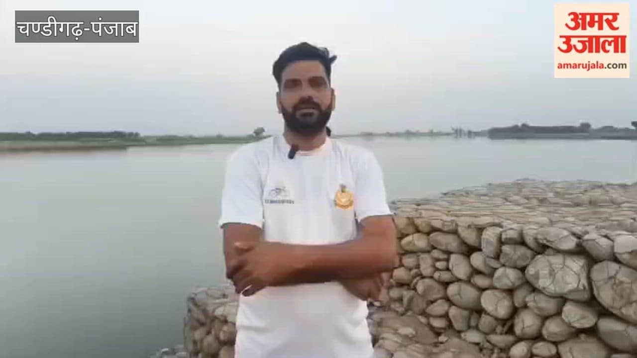 General Secretary of the Labour Cell Tours Villages Along the Hussainiwala Border
