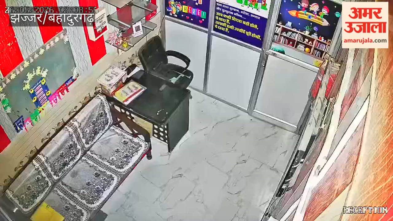 Theft at a School in Bahadurgarh's Vedant Nagar After Breaking Lock; Incident Captured on CCTV
