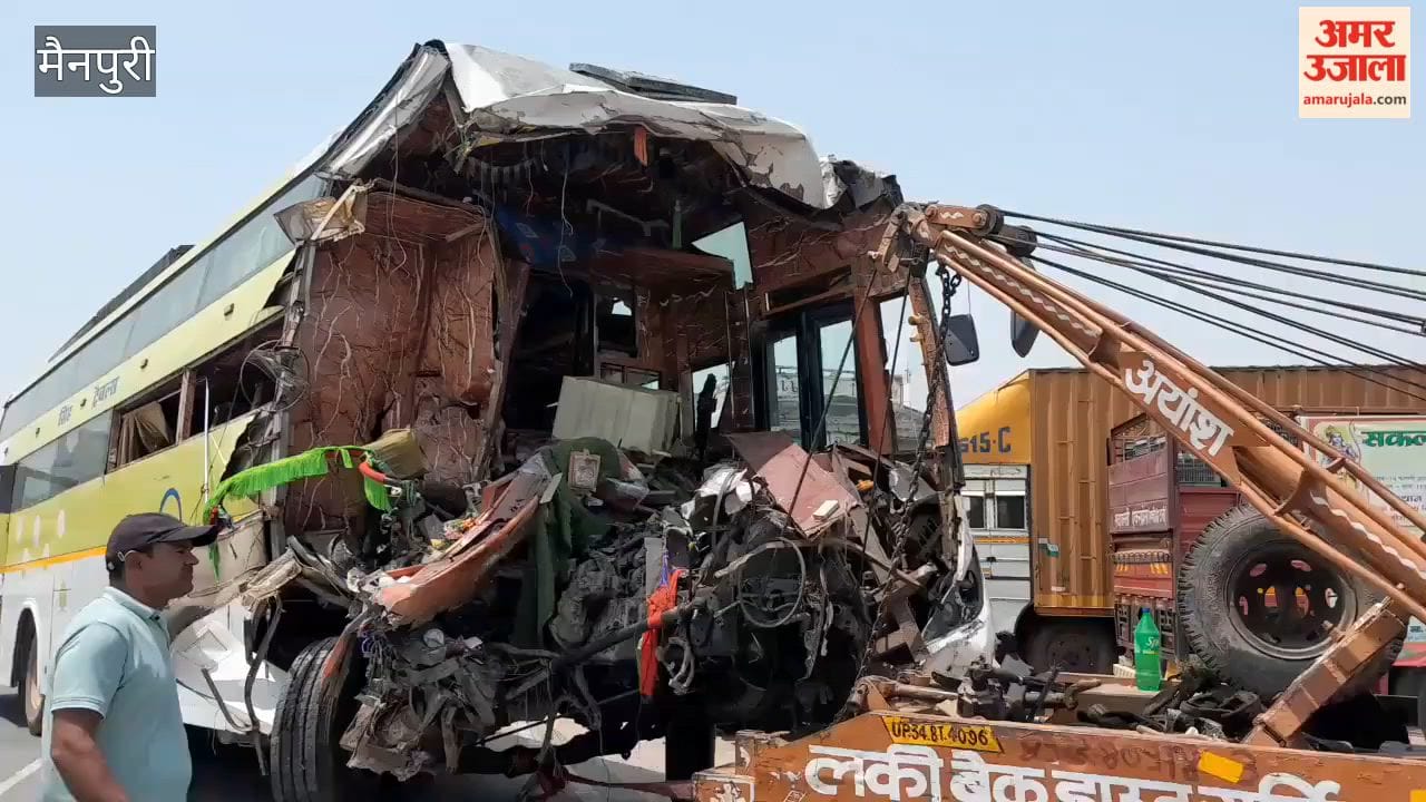 Bus Collides with Truck on Agra-Lucknow Expressway Two Dead 35 Passengers Injured