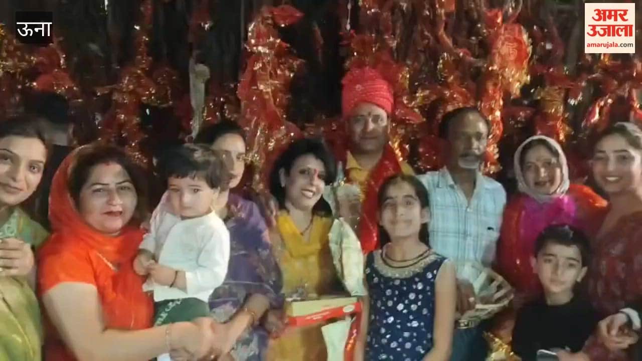 Una Surendra Kumar Soni, elected as Deputy Pradhan for the second time, paid obeisance at the Chintpurni Temple and declared Panchayat development his priority