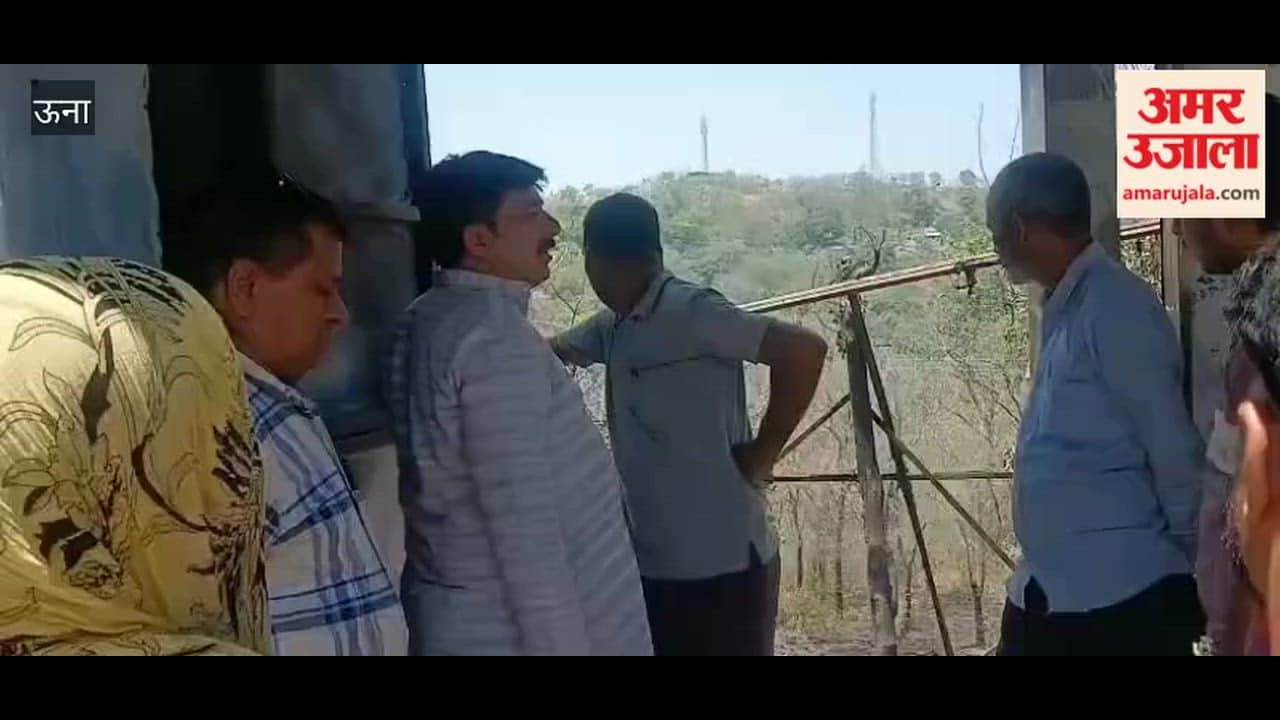 Una MLA Vivek Sharma visits the family affected by the Kakrana fire tragedy in Kutlehar, boosting their morale by providing financial assistance