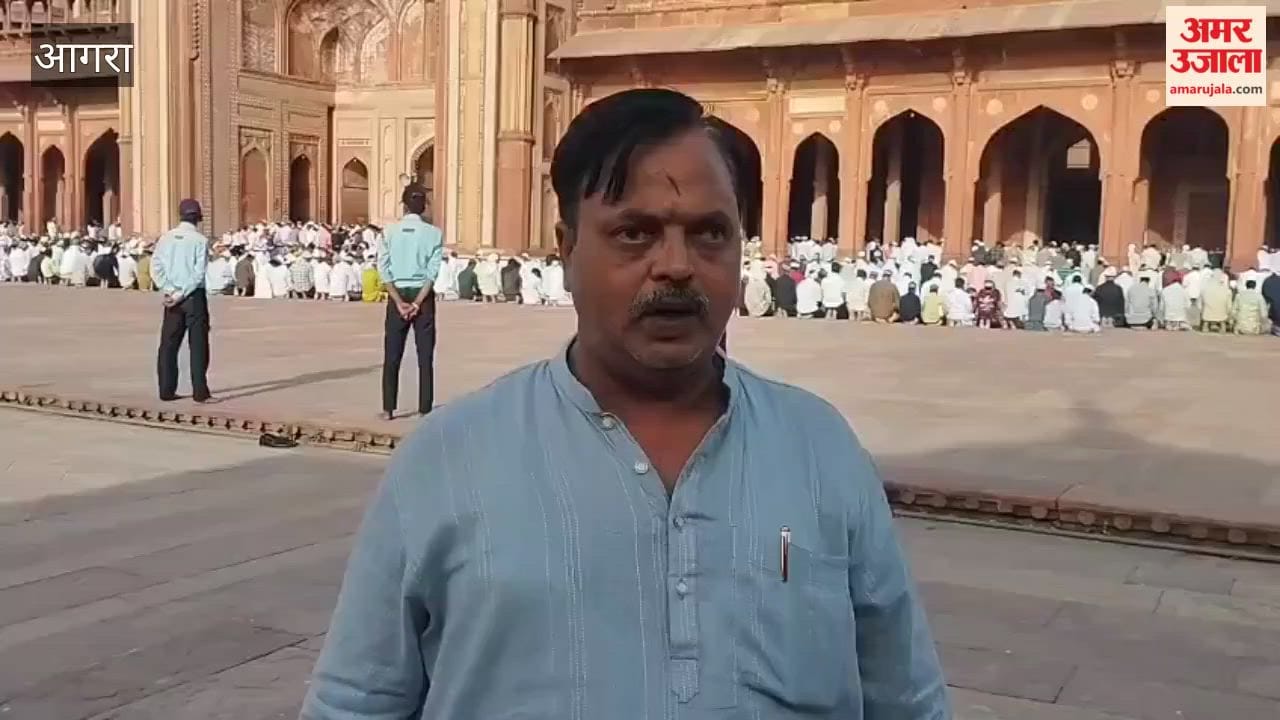 Thousands Offer Eid-ul-Adha Prayers at Fatehpur Sikri, Pray for Peace and Brotherhood