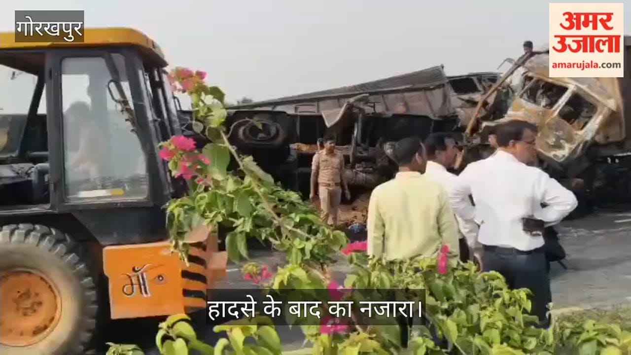 Two trucks collided on the Baghagada-Siktaur four-lane, two were burnt alive.