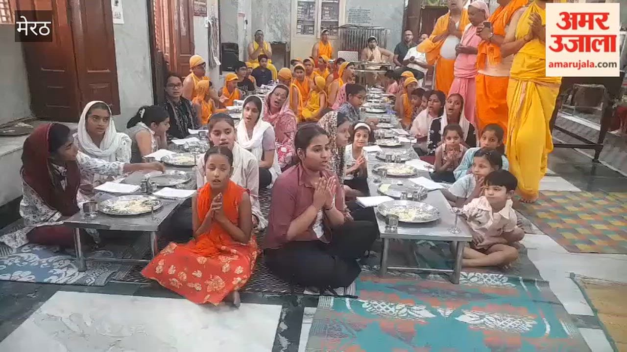 Meerut: Told children about Lord Bahubali