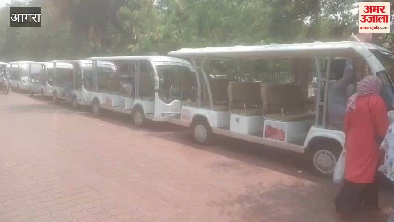 Sudden Closure of Taj Mahal’s Shilpgram Parking Leaves Tourists Stranded