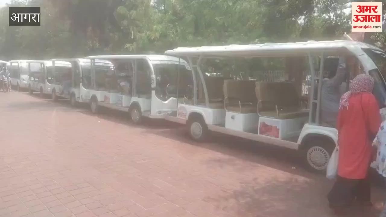 Sudden Closure of Taj Mahal’s Shilpgram Parking Leaves Tourists Stranded
