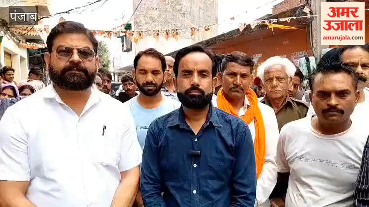 Akali Dal staged protest in Ward 46 of Pathankot against alleged high-handedness and will approach High Court to seek justice